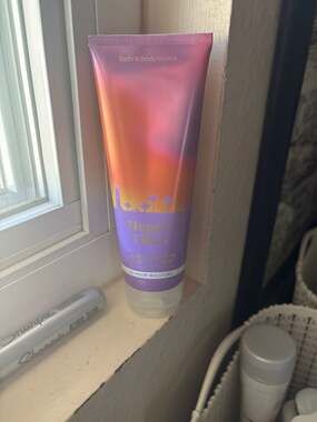Bath & Body Works Happy Vibes Ultimate Hydration Body Cream 8 oz